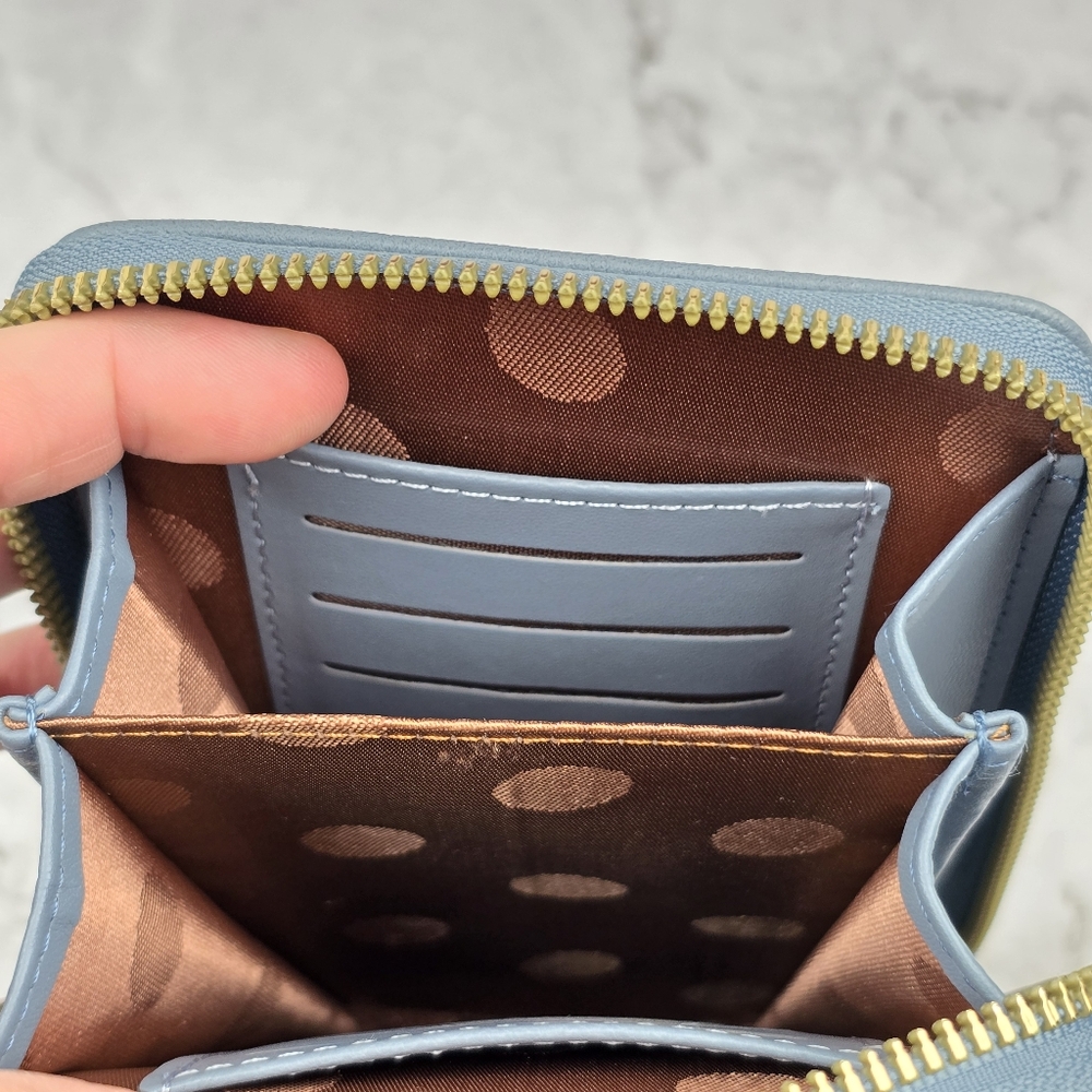 Gold and Gray Crossbody Bag with Sleek Design - Picture 10 of 12